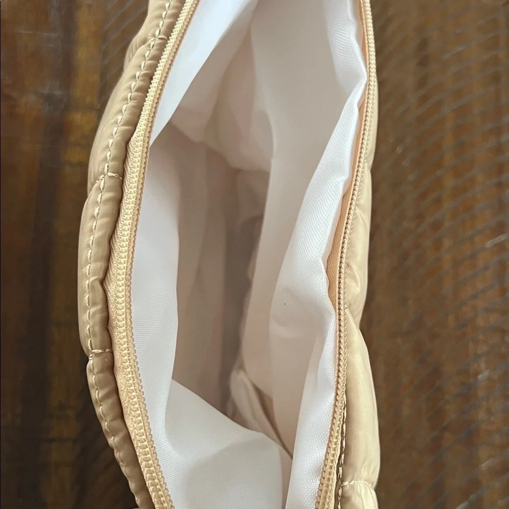 🆕Quilted Tan Shoulder Bag 11 x 6.5 inches